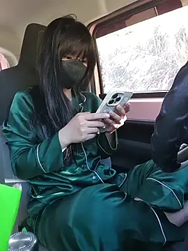 Snapshot of Helen-Tran chatting on 1, 2, 2026 Helen-Tran online show from 1, 2, 2026