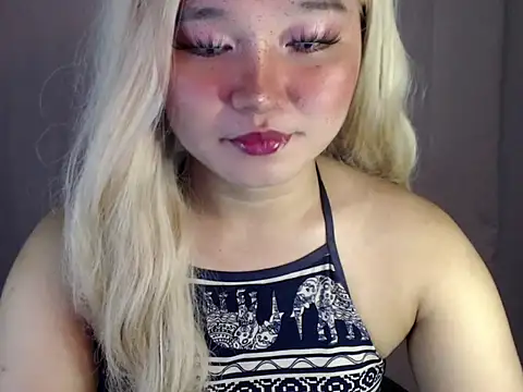 Eyes-on-me online show from 21, 10, 2025