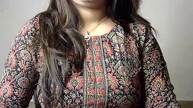 Snapshot of Aaliya02 chatting on 21, 6, 2026 Aaliya02 online show from 21, 6, 2026