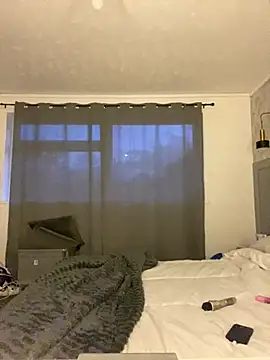 OliviaAshhh online show from 13, 4, 2026