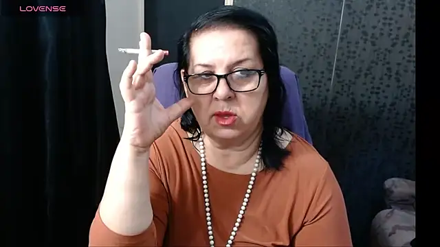 MissSanjanne online show from 28, 1, 2025