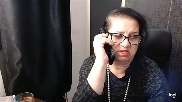 MissSanjanne online show from 9, 11, 2025