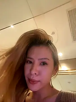 miumiu-66 online show from 23, 9, 2025