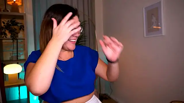 Snapshot of mrs_fllowerr chatting on 6, 11, 2025 mrs fllowerr online show from 6, 11, 2025