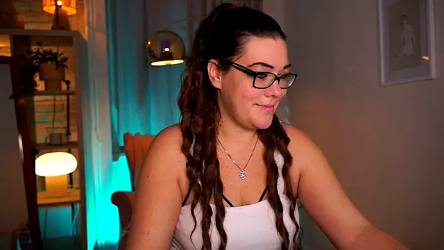 Snapshot of mrs_fllowerr chatting on 7, 1, 2026 mrs fllowerr online show from 7, 1, 2026