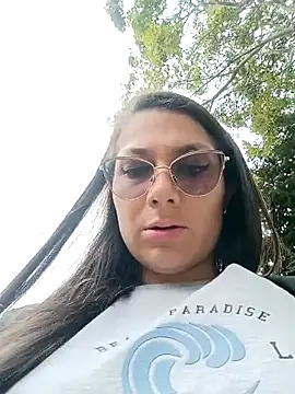 Snapshot of Mia-love-03 chatting on 5, 10, 2025 Mia-love-03 online show from 5, 10, 2025