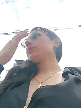 Snapshot of Mia-love-03 chatting on 14, 10, 2025 Mia-love-03 online show from 14, 10, 2025