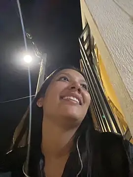 IsabellaJoness  online show from 22, 10, 2025