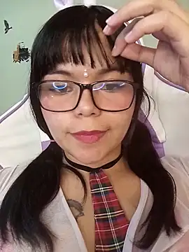 Snapshot of katia_rous_69 chatting on 11, 10, 2025 katia rous 69 online show from 11, 10, 2025