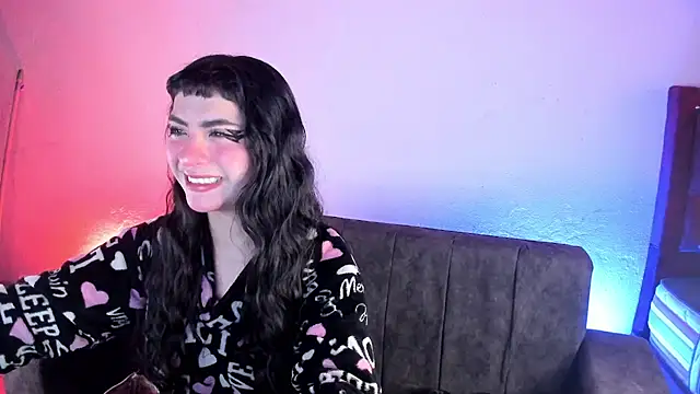 Snapshot of kitty__chs chatting on 21, 10, 2025 kitty chs online show from 21, 10, 2025