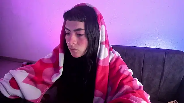 Snapshot of kitty__chs chatting on 23, 10, 2025 kitty chs online show from 23, 10, 2025