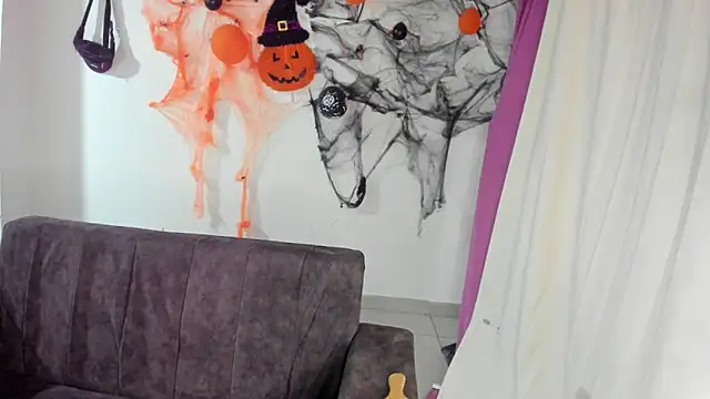 Snapshot of kitty__chs chatting on 15, 11, 2025 kitty chs online show from 15, 11, 2025