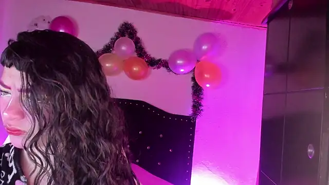 Snapshot of kitty__chs chatting on 20, 12, 2025 kitty chs online show from 20, 12, 2025