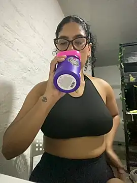 miiabrown18 online show from 17, 4, 2026