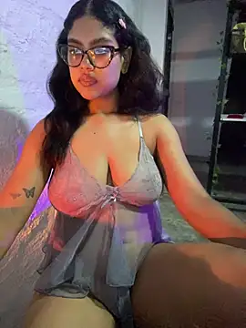 Snapshot of miiabrown18 chatting on 16, 7, 2026 miiabrown18 online show from 16, 7, 2026