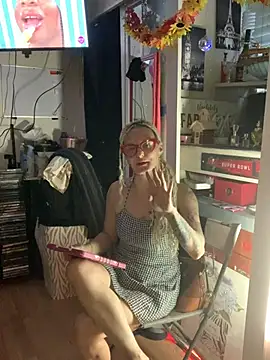 Snapshot of blondebarbiebae chatting on 20, 6, 2026 blondebarbiebae online show from 20, 6, 2026