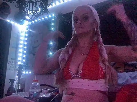 Snapshot of blondebarbiebae chatting on 30, 7, 2026 blondebarbiebae online show from 30, 7, 2026