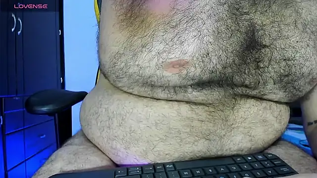 Snapshot of big_bearr chatting on 20, 4, 2026 big bearr online show from 20, 4, 2026