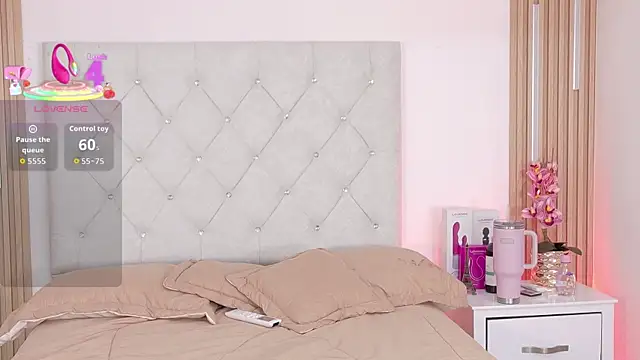 Ashley-Whitee online show from 17, 4, 2026