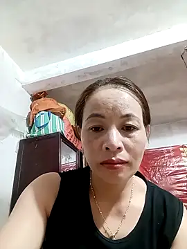 Snapshot of suka-bae chatting on 10, 10, 2025 suka-bae online show from 10, 10, 2025