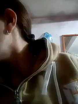 Snapshot of suka-bae chatting on 14, 10, 2025 suka-bae online show from 14, 10, 2025