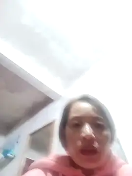 Snapshot of suka-bae chatting on 19, 10, 2025 suka-bae online show from 19, 10, 2025
