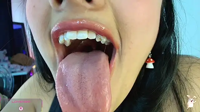 Hinata 21  online show from 13, 4, 2026