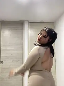 Helen Vegaa online show from 6, 10, 2025