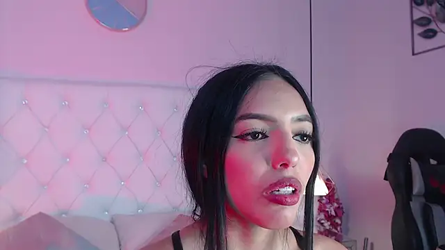 Snapshot of Liv20_ chatting on 5, 2, 2026 Liv20 online show from 5, 2, 2026