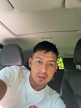 Snapshot of juanjR11 chatting on 3, 10, 2025 juanjR11 online show from 3, 10, 2025