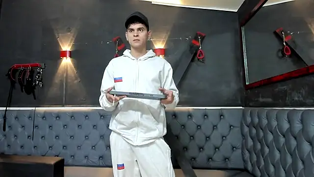 liam coleman25 online show from 17, 12, 2025