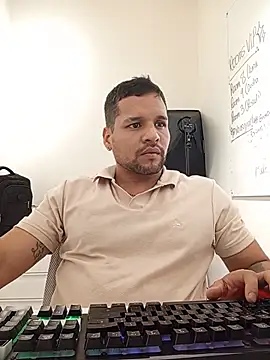 LucasGaeel online show from 19, 7, 2026