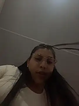 kloe28 online show from 5, 11, 2025