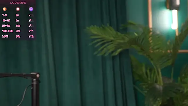 Snapshot of LiraKink chatting on 20, 2, 2026 LiraKink online show from 20, 2, 2026