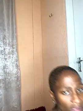 Snapshot of Caramel102004 chatting on 25, 9, 2025 Caramel102004 online show from 25, 9, 2025