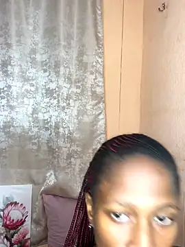 Snapshot of Caramel102004 chatting on 5, 11, 2025 Caramel102004 online show from 5, 11, 2025