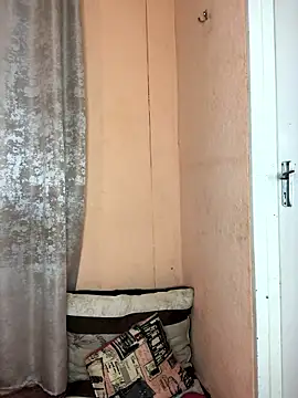 Snapshot of Caramel102004 chatting on 13, 1, 2026 Caramel102004 online show from 13, 1, 2026