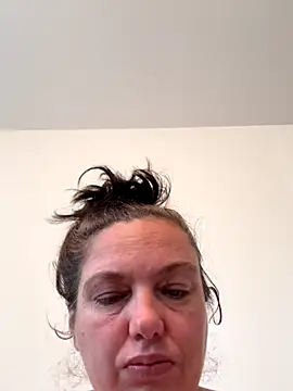 Snapshot of Eleanorxx chatting on 28, 10, 2025 Eleanorxx online show from 28, 10, 2025