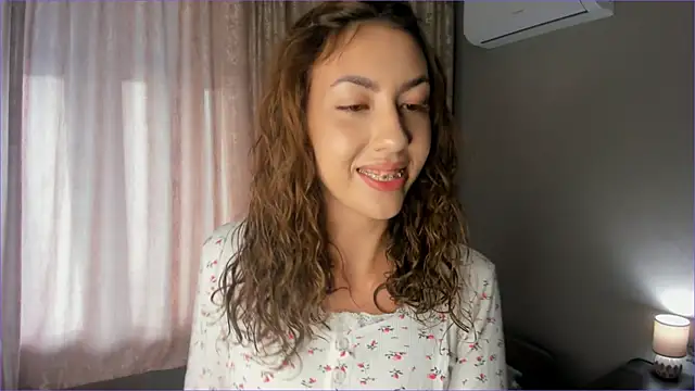 Snapshot of KeilaJeschon chatting on 28, 9, 2025 KeilaJeschon online show from 28, 9, 2025