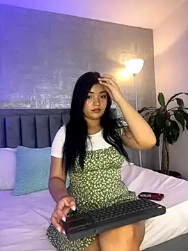 EmmaBlossom online show from 17, 11, 2025