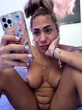 Naomi24herr online show from 13, 10, 2025