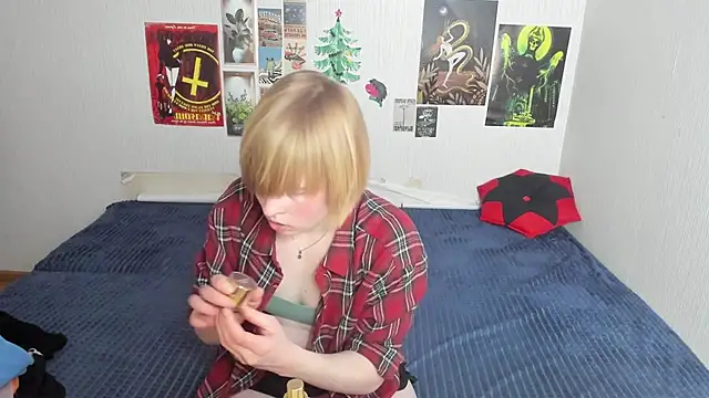 Cattie w  online show from 10, 3, 2026