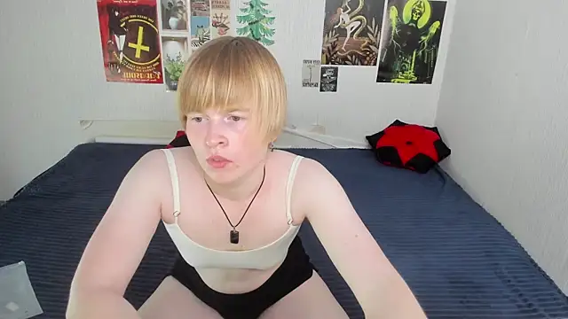 Snapshot of Cattie_w_ chatting on 19, 6, 2026 Cattie w online show from 19, 6, 2026