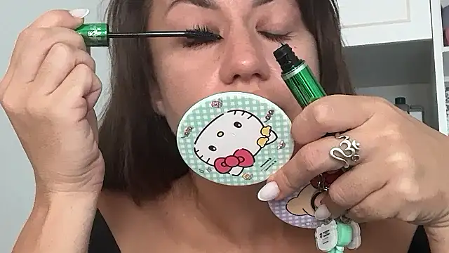 Snapshot of Roriann chatting on 3, 2, 2026 Roriann online show from 3, 2, 2026