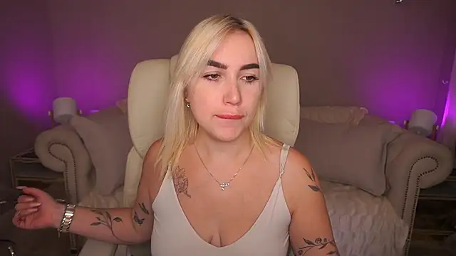 MariellaVi online show from 25, 9, 2025