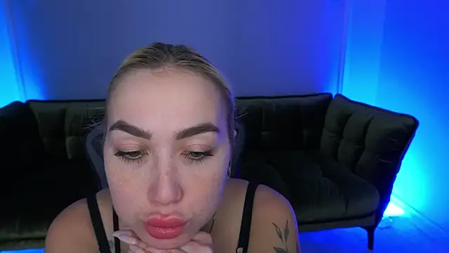 MariellaVi online show from 30, 9, 2025