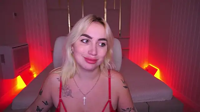 MariellaVi online show from 13, 10, 2025