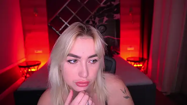MariellaVi online show from 19, 10, 2025