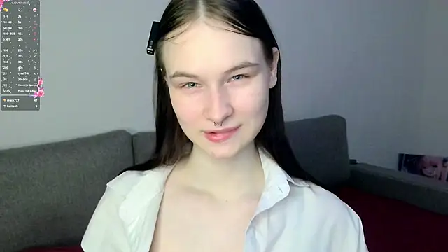 Snapshot of LolaVibe chatting on 16, 2, 2026 LolaVibe online show from 16, 2, 2026