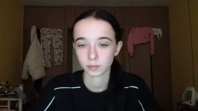 Emilia Light online show from 23, 11, 2025